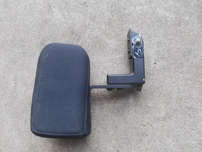  Peg Head Rest